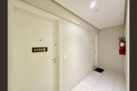 Apartamento à venda com 95m², 3 quartos e 2 vagas Apartamento à venda com 95m², 3 quartos e 2 vagasHall Apartamento
