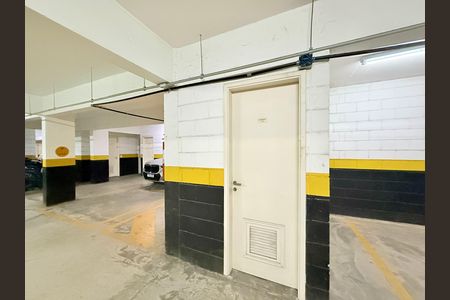 Apartamento à venda com 95m², 3 quartos e 2 vagas Apartamento à venda com 95m², 3 quartos e 2 vagasDepósito Apartamento