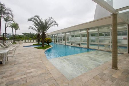 Apartamento à venda com 95m², 3 quartos e 2 vagas Apartamento à venda com 95m², 3 quartos e 2 vagasPiscina