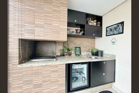 Apartamento à venda com 95m², 3 quartos e 2 vagas Apartamento à venda com 95m², 3 quartos e 2 vagasVaranda