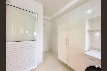 Apartamento à venda com 95m², 3 quartos e 2 vagas Apartamento à venda com 95m², 3 quartos e 2 vagasÁrea de Serviço