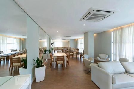 Apartamento à venda com 95m², 3 quartos e 2 vagas Apartamento à venda com 95m², 3 quartos e 2 vagasSalão de Festas