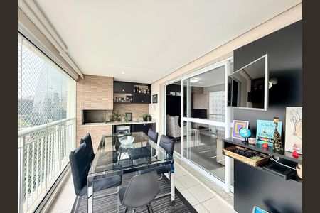 Apartamento à venda com 95m², 3 quartos e 2 vagas Apartamento à venda com 95m², 3 quartos e 2 vagasVaranda