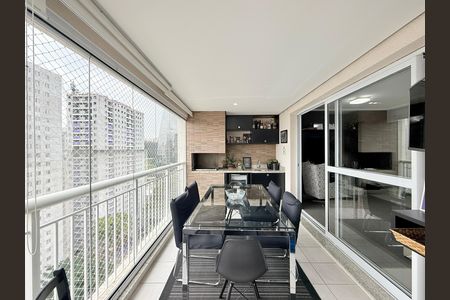 Apartamento à venda com 95m², 3 quartos e 2 vagas Apartamento à venda com 95m², 3 quartos e 2 vagasVaranda