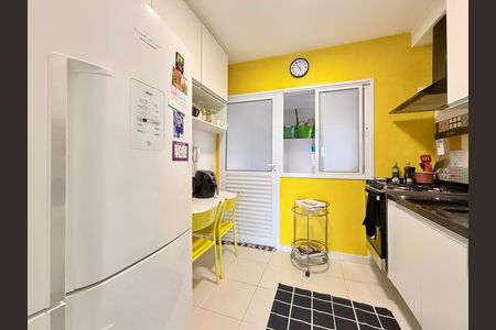 Apartamento à venda com 95m², 3 quartos e 2 vagas Apartamento à venda com 95m², 3 quartos e 2 vagasCozinha
