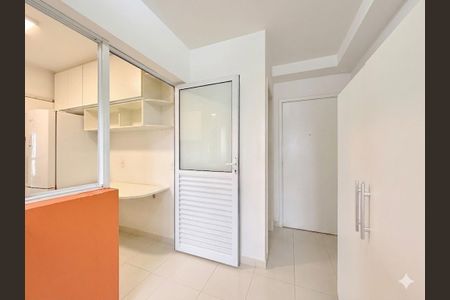 Apartamento à venda com 95m², 3 quartos e 2 vagas Apartamento à venda com 95m², 3 quartos e 2 vagasÁrea de Serviço