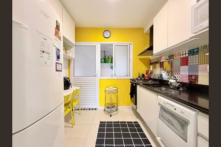Apartamento à venda com 95m², 3 quartos e 2 vagas Apartamento à venda com 95m², 3 quartos e 2 vagasCozinha