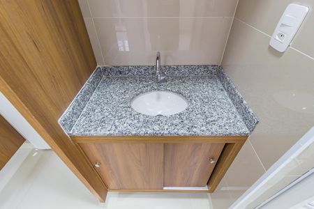 Apartamento para alugar com 45m², 2 quartos e sem vaga Apartamento para alugar com 45m², 2 quartos e sem vagaDetalhe - Banheiro