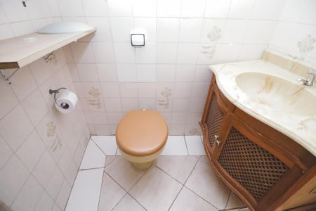 Casa à venda com 120m², 3 quartos e 3 vagasBanheiro 2