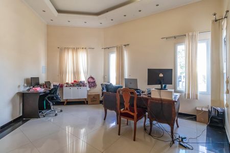 Casa de condomínio à venda com 800m², 4 quartos e 6 vagas Casa de condomínio à venda com 800m², 4 quartos e 6 vagasSala