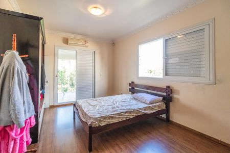 Casa de condomínio à venda com 800m², 4 quartos e 6 vagas Casa de condomínio à venda com 800m², 4 quartos e 6 vagasSuíte 3
