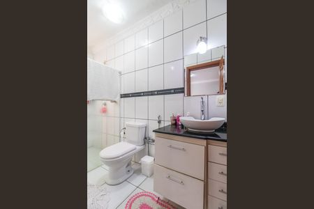 Casa de condomínio à venda com 800m², 4 quartos e 6 vagas Casa de condomínio à venda com 800m², 4 quartos e 6 vagasBanheiro da Suíte 1
