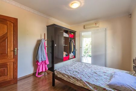 Casa de condomínio à venda com 800m², 4 quartos e 6 vagas Casa de condomínio à venda com 800m², 4 quartos e 6 vagasSuíte 3
