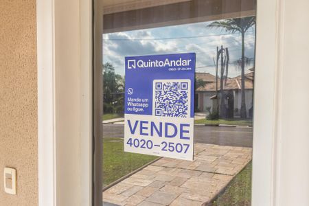 Casa de condomínio à venda com 800m², 4 quartos e 6 vagas Casa de condomínio à venda com 800m², 4 quartos e 6 vagasPlaca Fachada