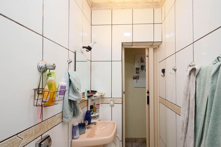 Casa à venda com 240m², 4 quartos e 2 vagasBanheiro casa 1