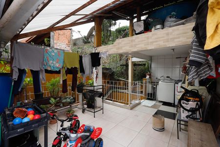 Casa à venda com 240m², 4 quartos e 2 vagasÁrea de Serviço casa 3