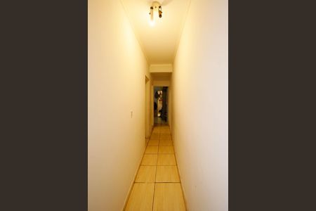 Casa à venda com 240m², 4 quartos e 2 vagasCorredor