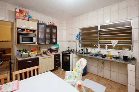 Casa à venda com 240m², 4 quartos e 2 vagasCozinha casa 1