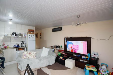 Casa à venda com 240m², 4 quartos e 2 vagasSala / Cozinha casa 3
