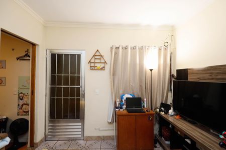 Casa à venda com 240m², 4 quartos e 2 vagasSala casa 1
