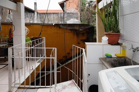 Casa à venda com 240m², 4 quartos e 2 vagasEscada 