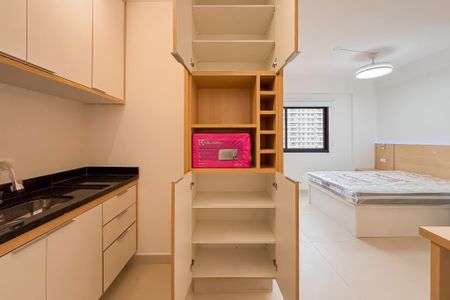 Studio à venda com 27m², 1 quarto e sem vaga Studio à venda com 27m², 1 quarto e sem vagaCozinha - Armários