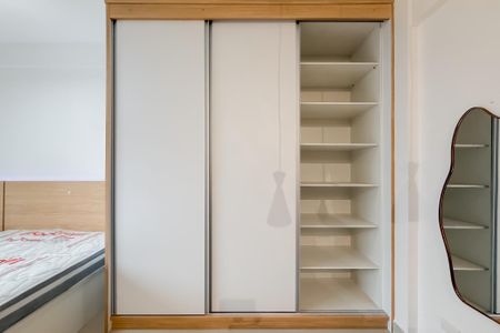 Studio à venda com 27m², 1 quarto e sem vaga Studio à venda com 27m², 1 quarto e sem vagaArmários