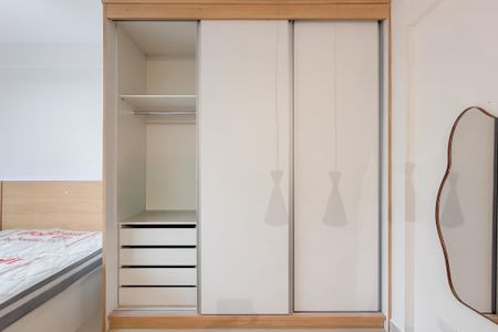 Studio à venda com 27m², 1 quarto e sem vaga Studio à venda com 27m², 1 quarto e sem vagaArmários