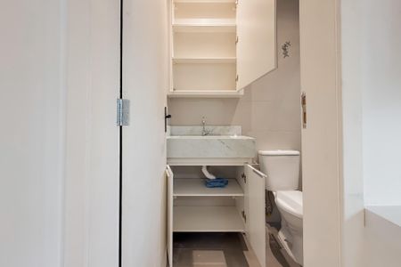 Studio à venda com 27m², 1 quarto e sem vaga Studio à venda com 27m², 1 quarto e sem vagaBanheiro