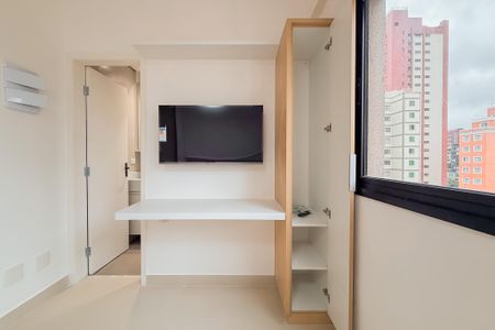 Studio à venda com 27m², 1 quarto e sem vaga Studio à venda com 27m², 1 quarto e sem vagaArmários