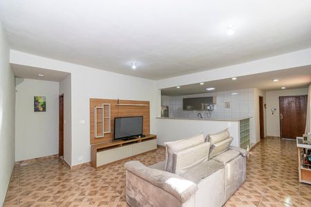 Sala de casa para alugar com 3 quartos, 200m² em Parada de Lucas, Rio de Janeiro