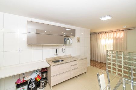 Casa para alugar com 200m², 3 quartos e 3 vagas Casa para alugar com 200m², 3 quartos e 3 vagasCozinha