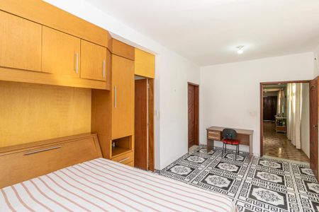 Casa para alugar com 200m², 3 quartos e 3 vagas Casa para alugar com 200m², 3 quartos e 3 vagasQuarto 2 Suíte