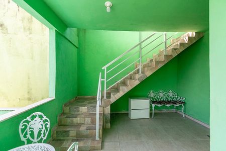 Casa para alugar com 200m², 3 quartos e 3 vagas Casa para alugar com 200m², 3 quartos e 3 vagasVaranda da Frente - Acesso ao terraço