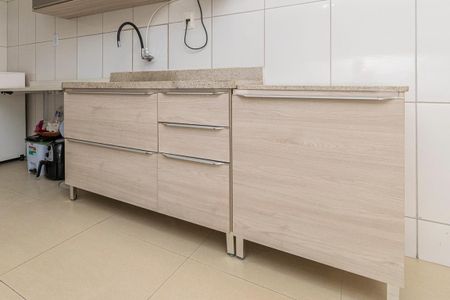 Casa para alugar com 200m², 3 quartos e 3 vagas Casa para alugar com 200m², 3 quartos e 3 vagasCozinha - Armários