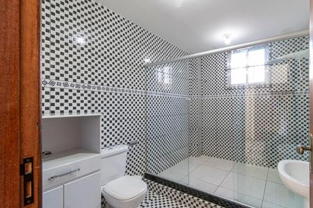 Casa para alugar com 200m², 3 quartos e 3 vagas Casa para alugar com 200m², 3 quartos e 3 vagasBanheiro da Suíte