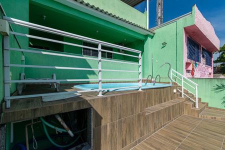Casa para alugar com 200m², 3 quartos e 3 vagas Casa para alugar com 200m², 3 quartos e 3 vagasDeck da Piscina