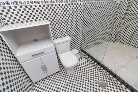Casa para alugar com 200m², 3 quartos e 3 vagas Casa para alugar com 200m², 3 quartos e 3 vagasBanheiro da Suíte