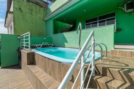 Casa para alugar com 200m², 3 quartos e 3 vagas Casa para alugar com 200m², 3 quartos e 3 vagasDeck da Piscina