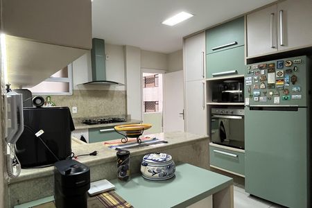 Apartamento para alugar com 130m², 2 quartos e 1 vaga Apartamento para alugar com 130m², 2 quartos e 1 vagaCozinha