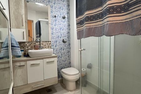 Apartamento para alugar com 130m², 2 quartos e 1 vaga Apartamento para alugar com 130m², 2 quartos e 1 vagaBanheiro da Suíte