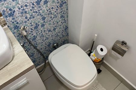 Apartamento para alugar com 130m², 2 quartos e 1 vaga Apartamento para alugar com 130m², 2 quartos e 1 vagaBanheiro da Suíte