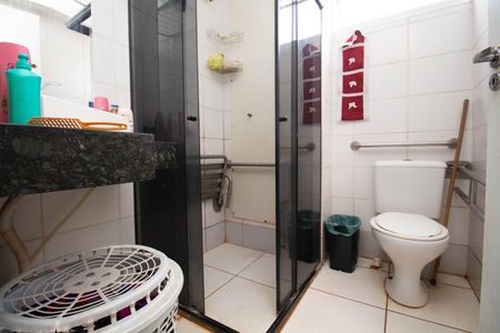 Apartamento à venda com 45m², 2 quartos e 1 vaga Apartamento à venda com 45m², 2 quartos e 1 vagaBanheiro