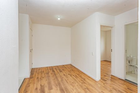 Sala de apartamento para alugar com 2 quartos, 44m² em Parque Bristol, São Paulo