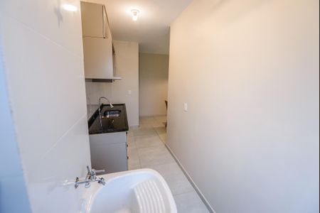 Apartamento para alugar com 64m², 2 quartos e 1 vaga Apartamento para alugar com 64m², 2 quartos e 1 vagaCozinha e Área de Serviço