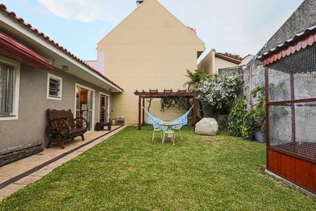 Casa à venda com 230m², 3 quartos e 2 vagas Casa à venda com 230m², 3 quartos e 2 vagasÁrea Verde