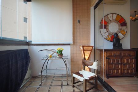 Apartamento à venda com 89m², 2 quartos e 1 vagaSala - Varanda