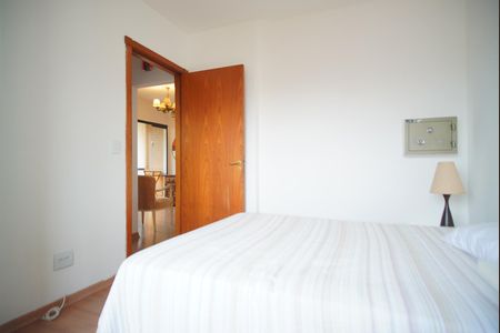 Apartamento à venda com 89m², 2 quartos e 1 vagaQuarto 2