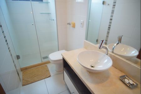 Apartamento à venda com 89m², 2 quartos e 1 vagaBanheiro Corredor