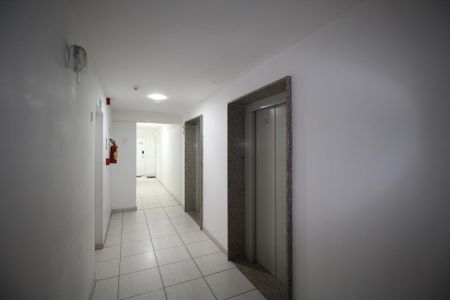 Apartamento para alugar com 64m², 2 quartos e 1 vagaCorredor
